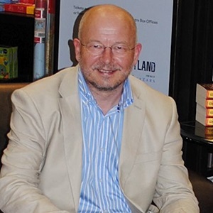 Douglas Jackson's headshot