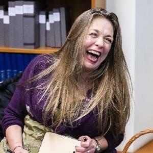 Amanda Edmiston's headshot