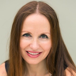 Regi Claire's headshot