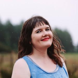 Emily Dodd's headshot