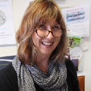 Jayne Baldwin's headshot