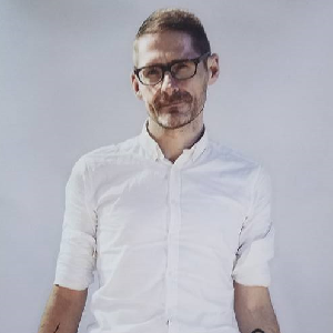 Kevin MacNeil's headshot