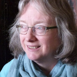 Joan Lennon's headshot