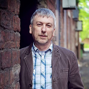 Tom Murray's headshot