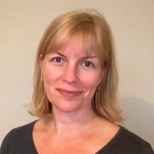 Lorna Hill's headshot