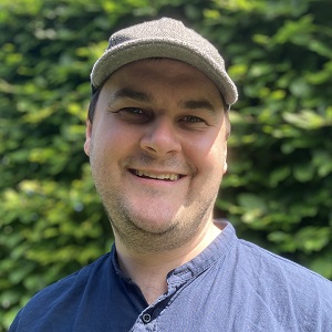 Ross MacKay's headshot