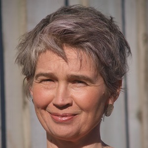 Leonie Charlton's headshot