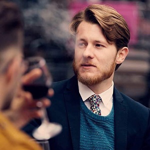 Thomas Stewart's headshot