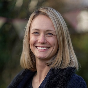 Julie McNeill's headshot