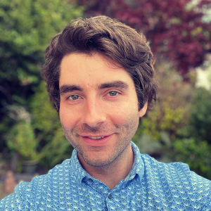 Simon Lamb's headshot