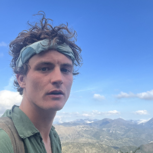 Louis D Hall's headshot