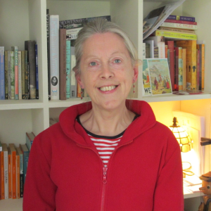 Lydia Travers's headshot