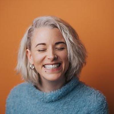 Cat Hepburn's headshot'