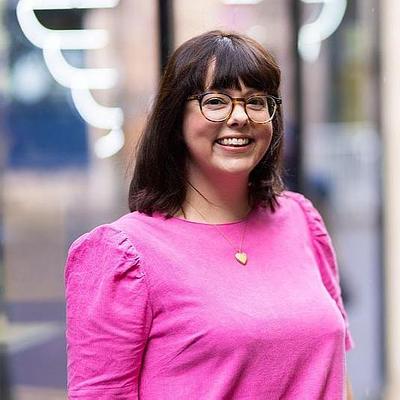 SE Holland's headshot'